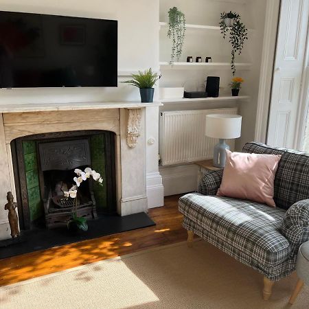 Elegant Bloomsbury Apartment In Tunbridge Wells Kültér fotó