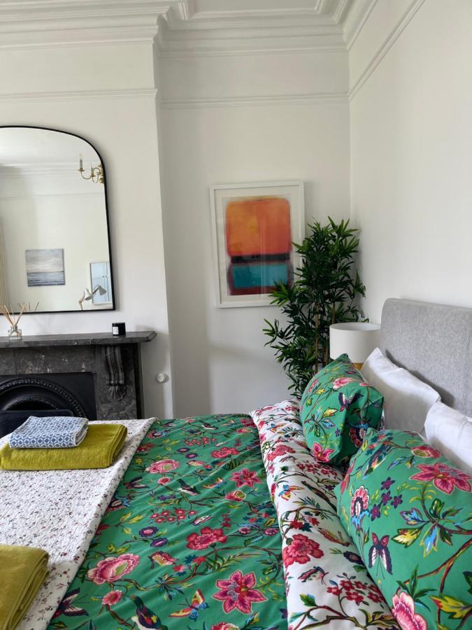 Elegant Bloomsbury Apartment In Tunbridge Wells Kültér fotó