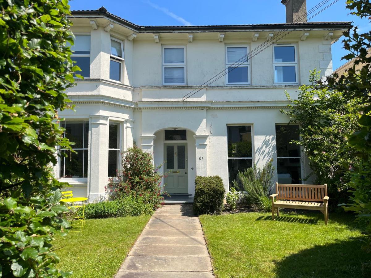 Elegant Bloomsbury Apartment In Tunbridge Wells Kültér fotó